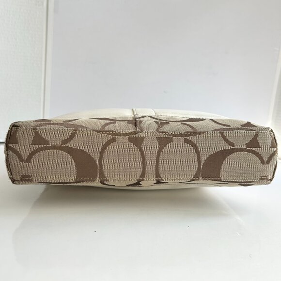 Coach Canvas Signature C Logo Shoulder Bag in Tan/Beige/Brown - Picture 4 of 16